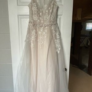 Wedding dress